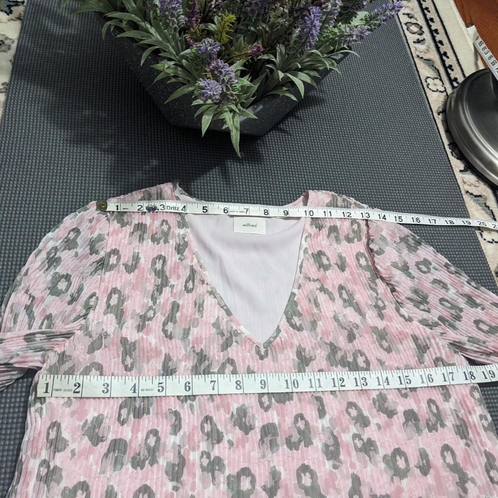 WILFRED Daydreamer V- neck Mini Dress - Picture 11 of 14